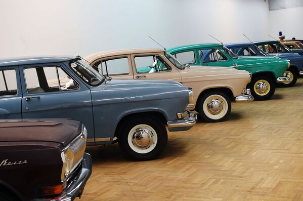 Insuperables y singulares: exhibición de automóviles en Moscú - Sputnik Mundo