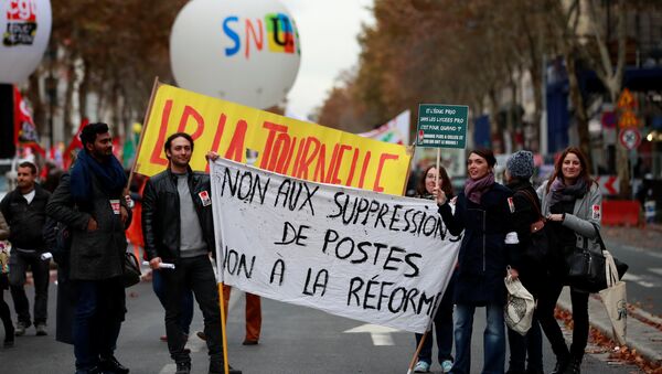 Protestas contra la reforma educativa de Macron - Sputnik Mundo