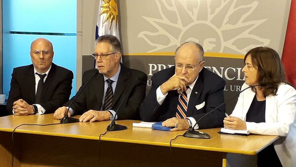La conferencia de prensa de Rudy Guiliani en Uruguay - Sputnik Mundo