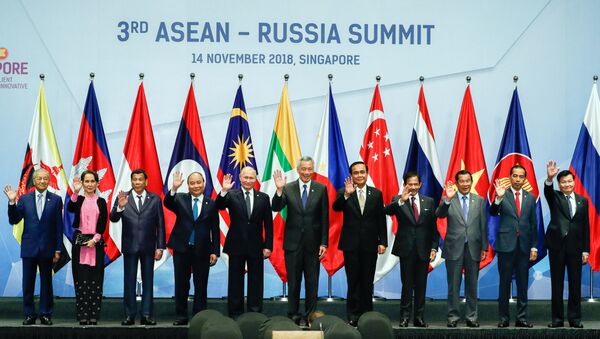 Los jefes de las delegaciones de la cumbre Rusia - ASEAN en Singapur - Sputnik Mundo