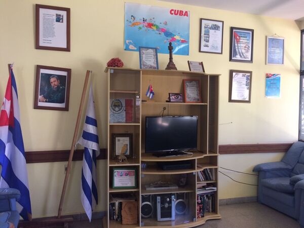 Humanitarios y sencillos, así viven los médicos cubanos en Uruguay (fotos) Humanitarios y sencillos, así viven los médicos cubanos en Uruguay (fotos) - Sputnik Mundo