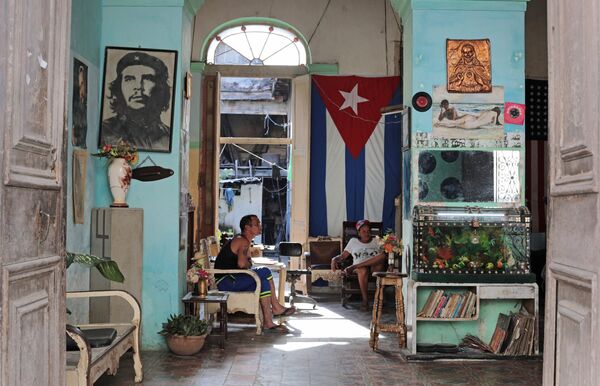 En un barrio residencial en la Habana, Cuba En un barrio residencial en la Habana, Cuba - Sputnik Mundo