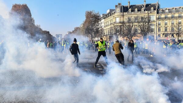 Las protestas en Francia por la subida del combustible - Sputnik Mundo