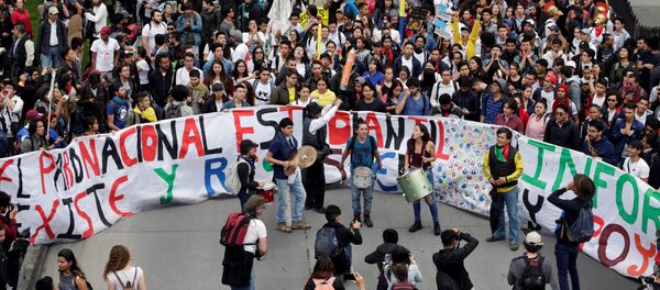 Las protestas de estudiantes en Colombia (Archivo) Las protestas de estudiantes en Colombia (Archivo) - Sputnik Mundo