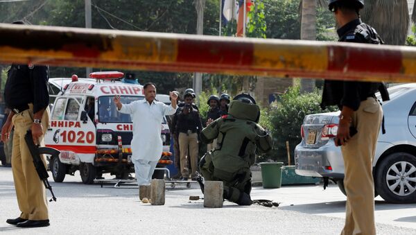 Situación tras el atentado al Consulado general de China en Karachi, Pakistán - Sputnik Mundo