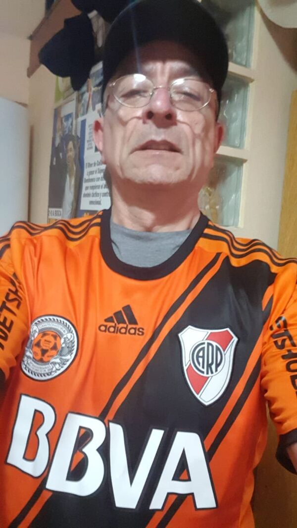 Luis Ramón Gómez Soto, el gallibosti hincha de Boca y River Luis Ramón Gómez Soto, el gallibosti hincha de Boca y River - Sputnik Mundo