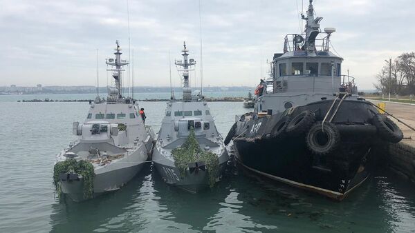 Los buques ucranianos Nikopol, Berdiansk y Yani Kapu detenidos por los guardacostas rusos - Sputnik Mundo