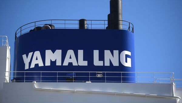 Buque de Yamal LNG con gas natural licuado ruso en China - Sputnik Mundo