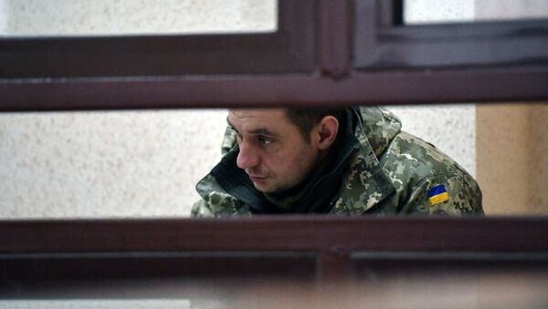 Uno de los marineros ucranianos detenidos en el estrecho de Kerch - Sputnik Mundo