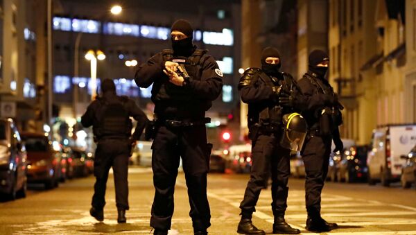 Policía especial francesa en el lugar del tiroteo en Estrasburgo - Sputnik Mundo