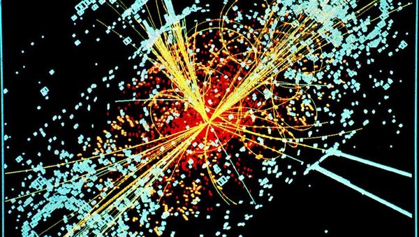 Un ejemplo de simulación a partir de los datos de la desintegración de dos protones de muy alta energía generando un Bosón de Higgs en el decaimiento en dos haces de hadrones y dos electrones en el detector CMS del LHC en el CERN. - Sputnik Mundo