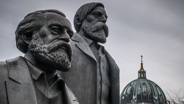 Monumento a Karl Marx y Friedrich Engels - Sputnik Mundo