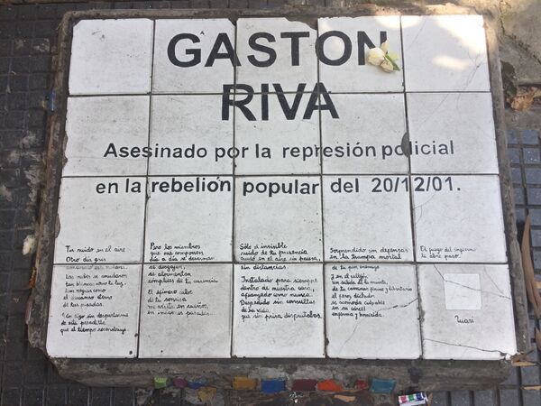 Placa conmemorativa Placa conmemorativa - Sputnik Mundo