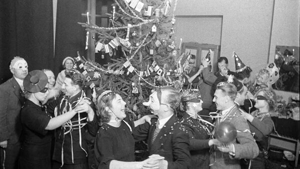 De vuelta a la URSS: así se celebraba el Año Nuevo en la época soviética - Sputnik Mundo