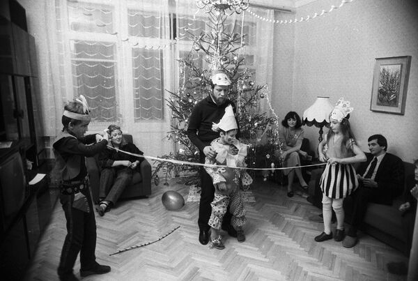 De vuelta a la URSS: así se celebraba el Año Nuevo en la época soviética - Sputnik Mundo