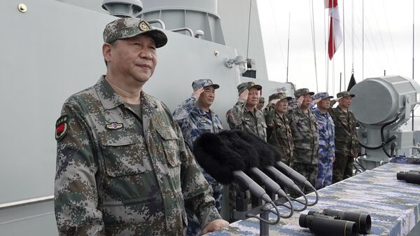 Xi Jinping, presidente y comandante en jefe de China, durante un discurso ante la Armada del Ejército Popular de Liberación (archivo) - Sputnik Mundo