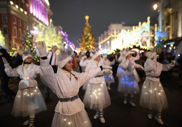 La celebración de Año Nuevo en las calles de Moscú - Sputnik Mundo