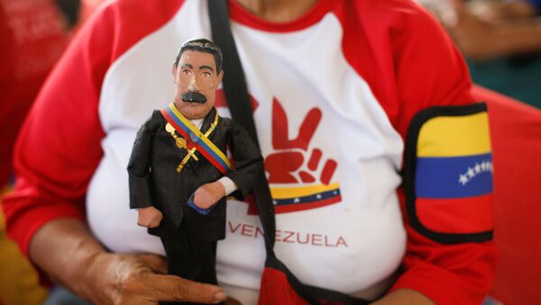 Una muñeca del presidente de Venezuela, Nicolás Maduro - Sputnik Mundo
