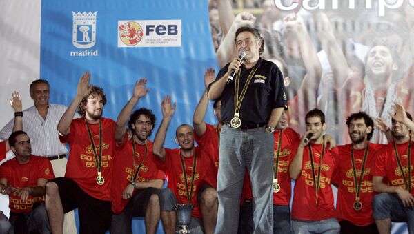 Pepu Hernández, antiguo entrenador de la selección española de baloncesto (archivo) - Sputnik Mundo