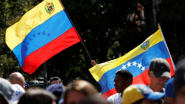 Las banderas de la oposición venezolana en las protestas - Sputnik Mundo