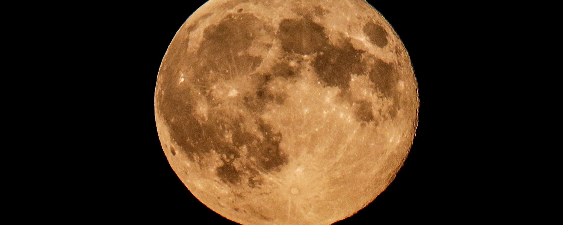 La Luna (imagen referencial) - Sputnik Mundo, 1920, 04.06.2021