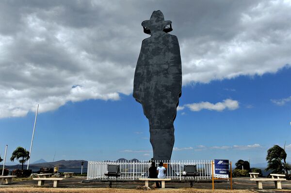 Monumento a Sandino en la Loma Tiscapa, en Managua, Nicaragua Monumento a Sandino en la Loma Tiscapa, en Managua, Nicaragua - Sputnik Mundo