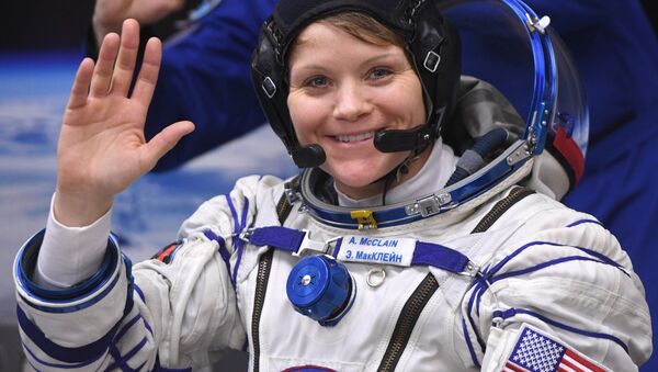 La astronauta estadounidense Anne McClain - Sputnik Mundo