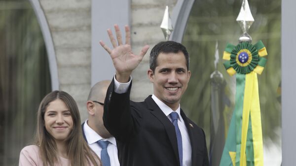 El opositor venezonalo Juan Guaidó y su esposa Fabiana Rosales visitan Brasil - Sputnik Mundo