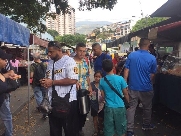 Un mercado de Caracas durante el feriado de Carnaval Un mercado de Caracas durante el feriado de Carnaval - Sputnik Mundo