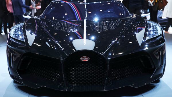 El 'La Voiture Noire' de Bugatti - Sputnik Mundo
