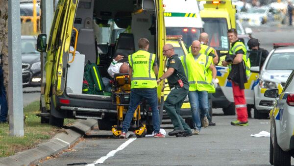 La ambulancia en el lugar del tiroteo en una mezquita de Nueva Zelanda - Sputnik Mundo
