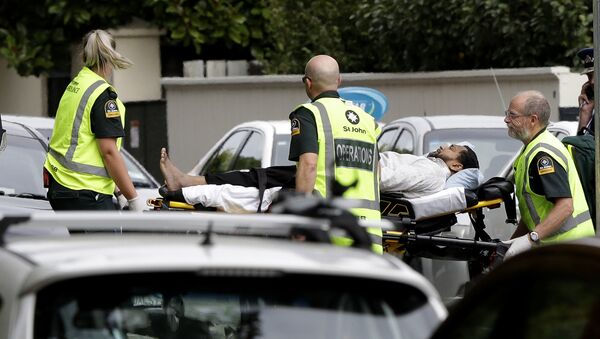 La ambulancia en el lugar del tiroteo en una mezquita de Nueva Zelanda - Sputnik Mundo
