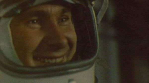 La primera caminata espacial: 12 minutos históricos para la humanidad - Sputnik Mundo