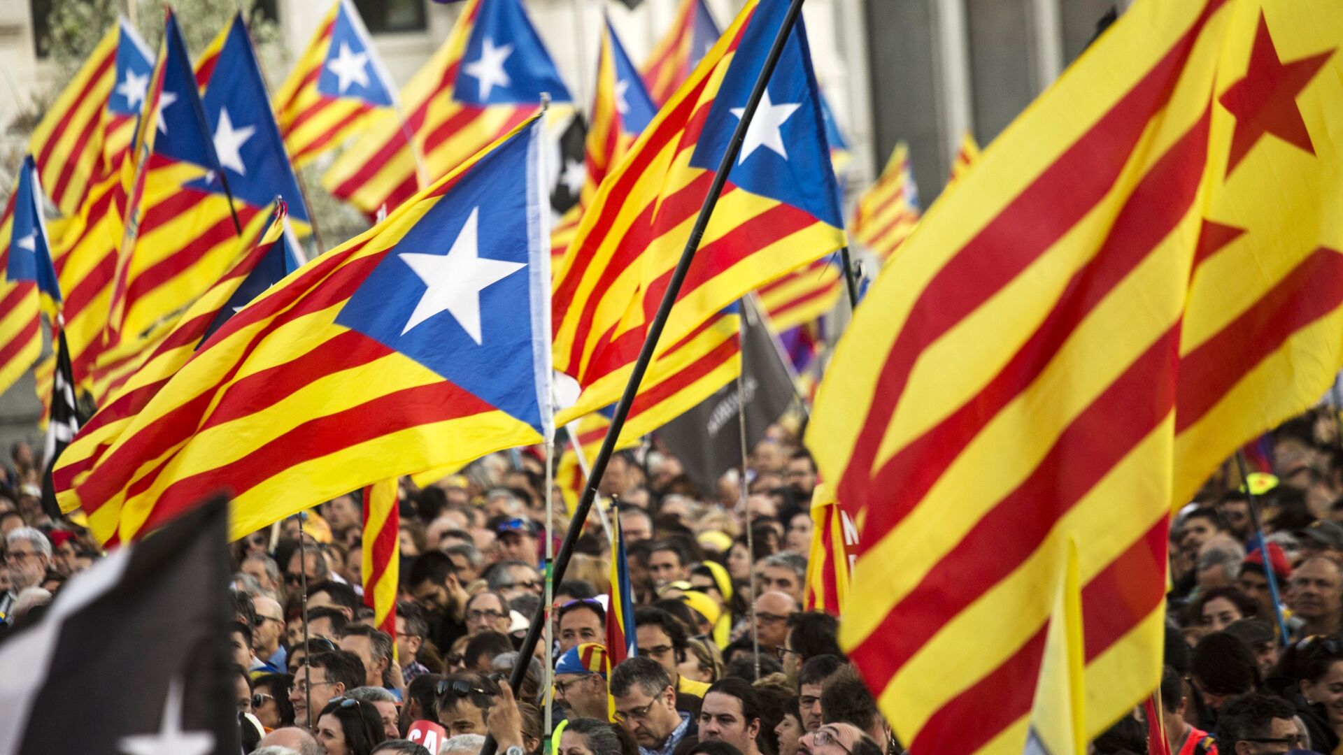 Una protesta a favor de independencia de Cataluña - Sputnik Mundo, 1920, 17.05.2021