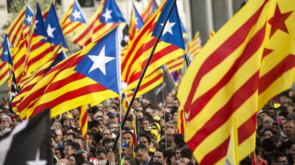 Una protesta a favor de independencia de Cataluña - Sputnik Mundo
