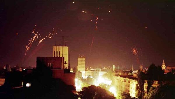 La defensa aérea de Yugoslavia intenta derribar los bombarderos de la OTAN - Sputnik Mundo