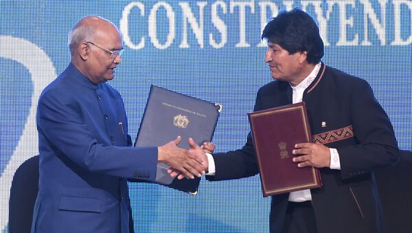 El presidente de la India Ram Nath Kovind y su homólogo boliviano Evo Morales - Sputnik Mundo