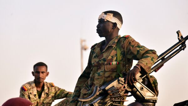 Soldado del Ejército de Sudán - Sputnik Mundo