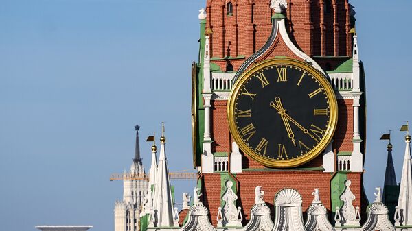 La torre Spasskaya del Kremlin de Moscú - Sputnik Mundo