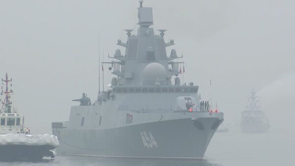 Una celebración por todo lo alto: la fragata rusa Almirante Gorshkov llega a China - Sputnik Mundo