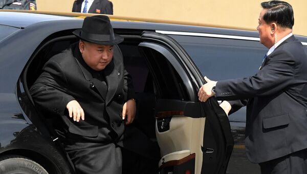 El líder norcoreano, Kim Jong-un, durante su visita a Vladivostok (Rusia) - Sputnik Mundo