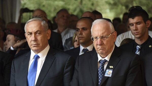 Primer ministro de Israel, Benjamín Netanyahu, y presidente de Israel, Reuven Rivlin (archivo) - Sputnik Mundo