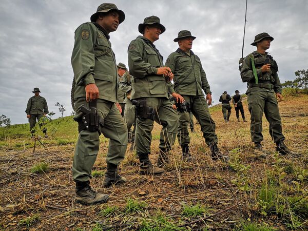 Los autoridades de la Universidad Militar Bolivariana de Venezuela Los autoridades de la Universidad Militar Bolivariana de Venezuela - Sputnik Mundo