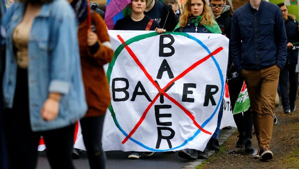 Protesta contra la empresa Bayer - Sputnik Mundo