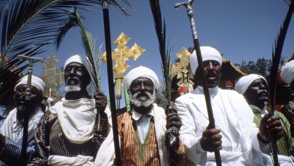 Unos curas cristianos en Etiopía - Sputnik Mundo