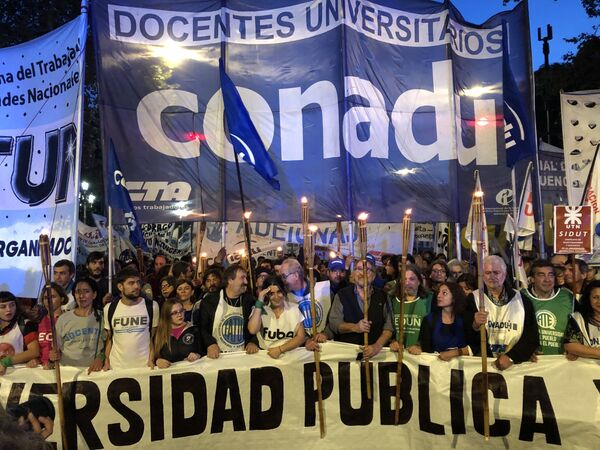 Por qué preocupa la desinversión en ciencia e investigación en Argentina Por qué preocupa la desinversión en ciencia e investigación en Argentina - Sputnik Mundo