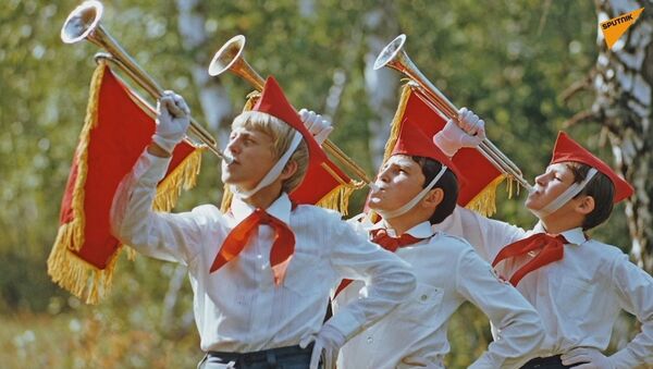 Los pioneros, la organización juvenil soviética, cumple 97 años - Sputnik Mundo
