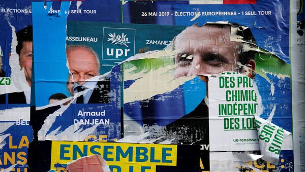 Carteles políticos en vísperas de las elecciones al Parlamento Europeo - Sputnik Mundo