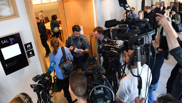 Los periodistas se concentran en el tribunal sueco - Sputnik Mundo