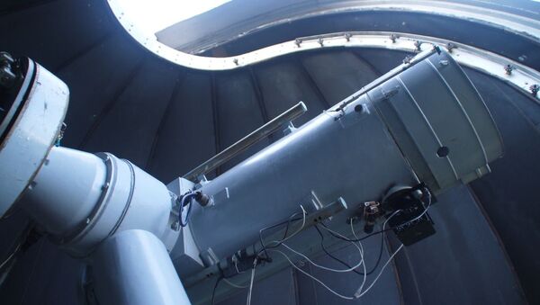 Telescopio de 1,2 metros en el Observatorio Astronómico Kourovo de la Universidad Federal de los Urales - Sputnik Mundo